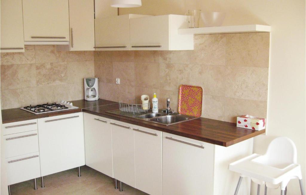 Amazing Home In Darlowo With 4 Bedrooms And Wifi photo 1
