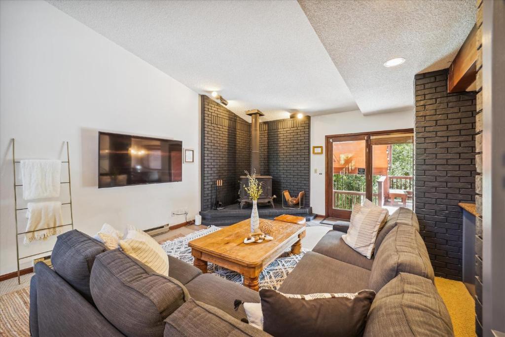 Twins Getaway at Meadow Creek Duplex photo 3