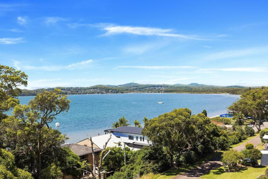 Wanda Point House - pure tranquillity and walk to beach photo 2