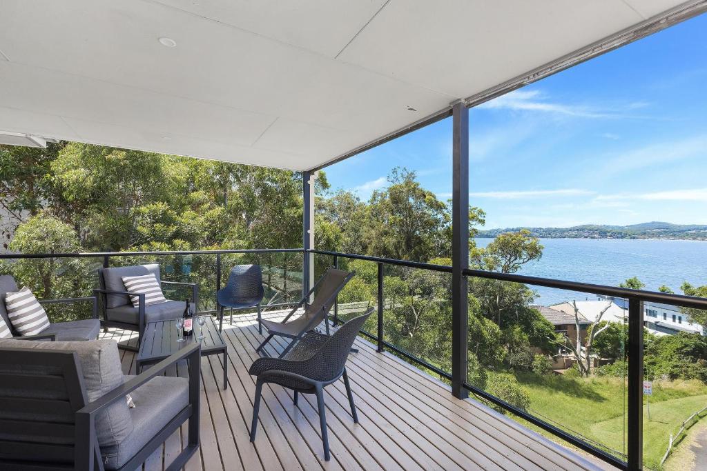 Wanda Point House - pure tranquillity and walk to beach photo 3