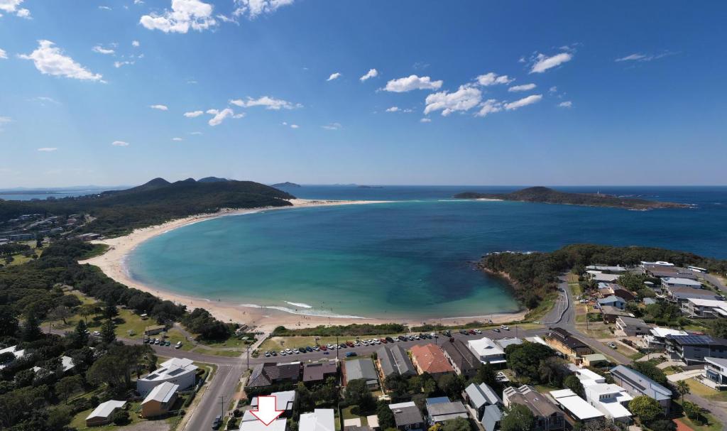 Fingal Bay Beach House - water views and seconds from the beach photo 1