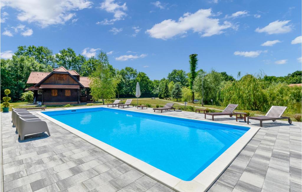 Awesome Home In Mala Ludina With 3 Bedrooms, Wifi And Outdoor Swimming Pool photo 1
