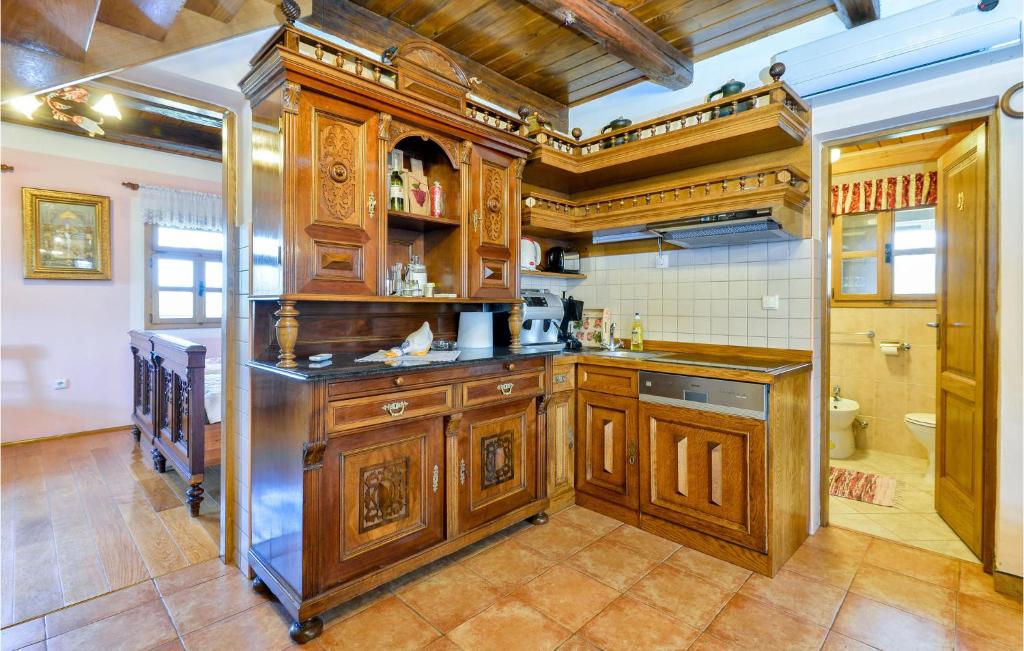 Awesome Home In Mala Ludina With 3 Bedrooms, Wifi And Outdoor Swimming Pool photo 3