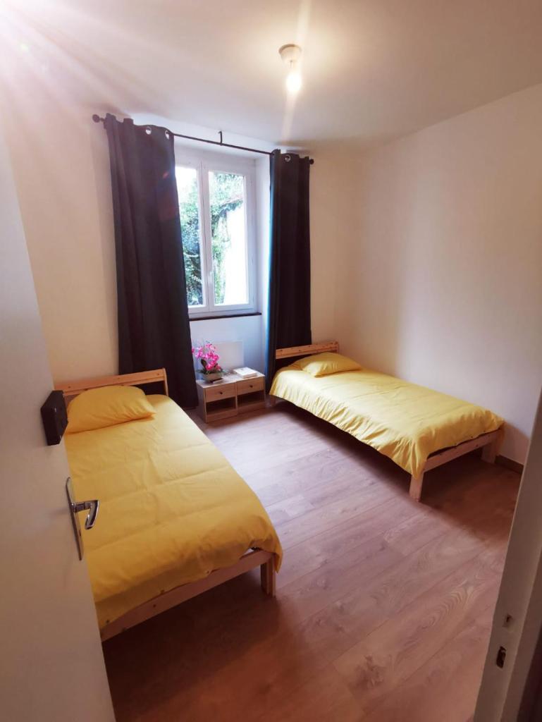 Bel Appartement Prés de la gare RER C -REFAIT A NEUF -spacieux 4 pièces photo 3
