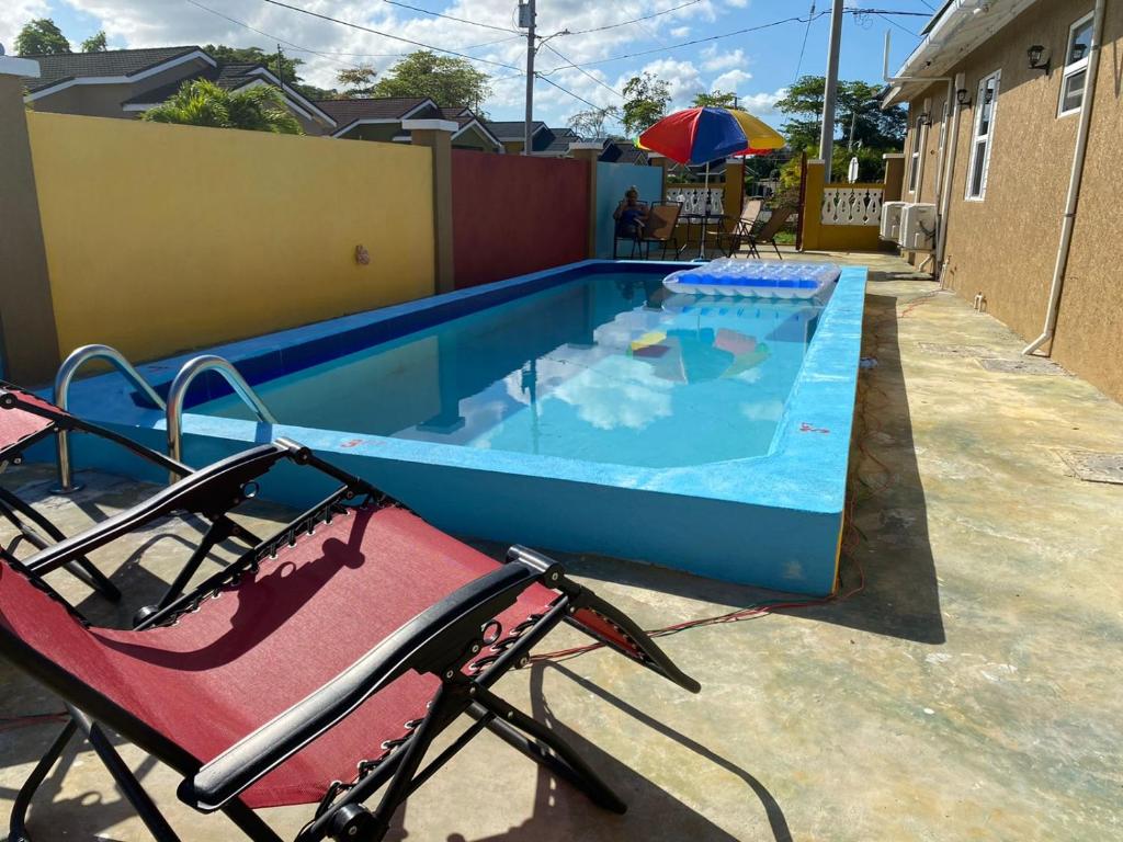 PARADISE VILLA ONSITE PRIVATE POOL ONSITE PRIVATE GYm 2 PROPERTIES SLEEP 12 TO BOOK FOR MORE THAN 6 PLEASE CONTACT US photo 3