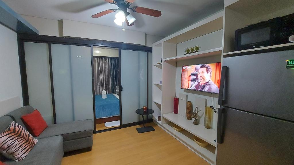 1bedroom one oasis condo fullyfurnished photo 4