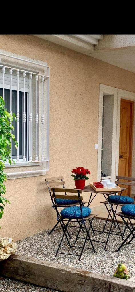 Agradable casa con piscina photo 2