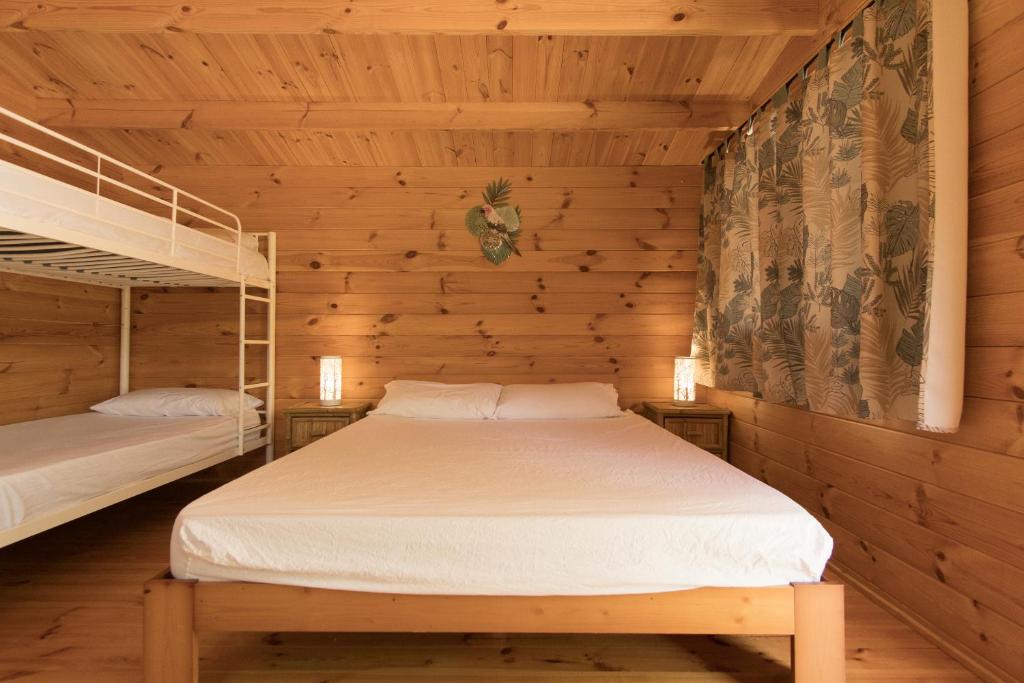 Slow Life Camping Venta del Moro Room Type - Family Bungalow