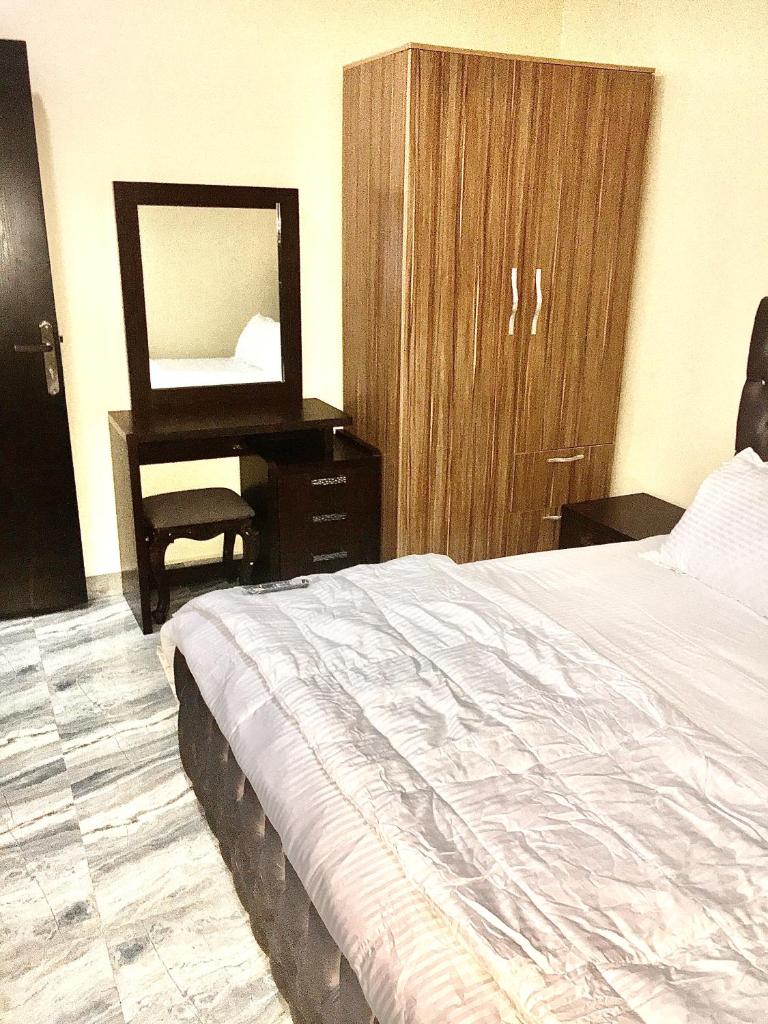 De-Omega Homes One Bedroom Serviced Apartment 2 - Jahi, Abuja photo 3
