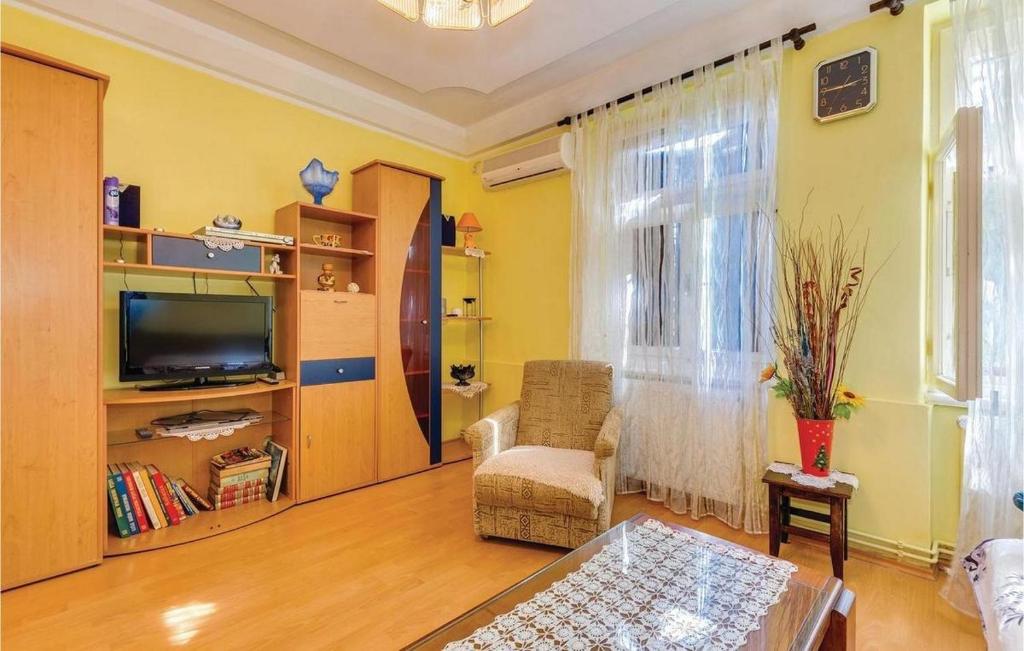 Apartments with WiFi Bakar, Rijeka - 19753 photo 1