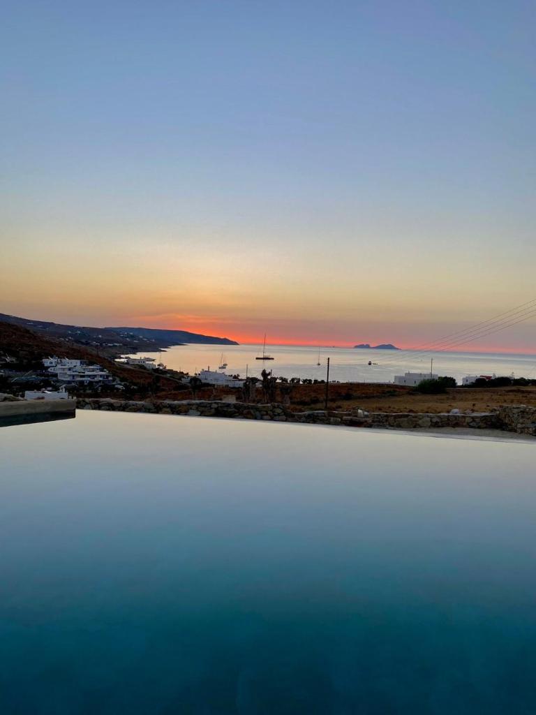 M-Vibes Mykonos Suites photo 1