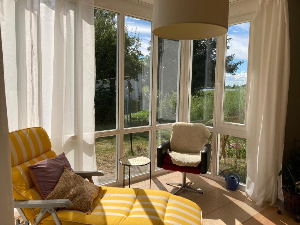 Ferienhaus am Wasser im Grünen photo 3
