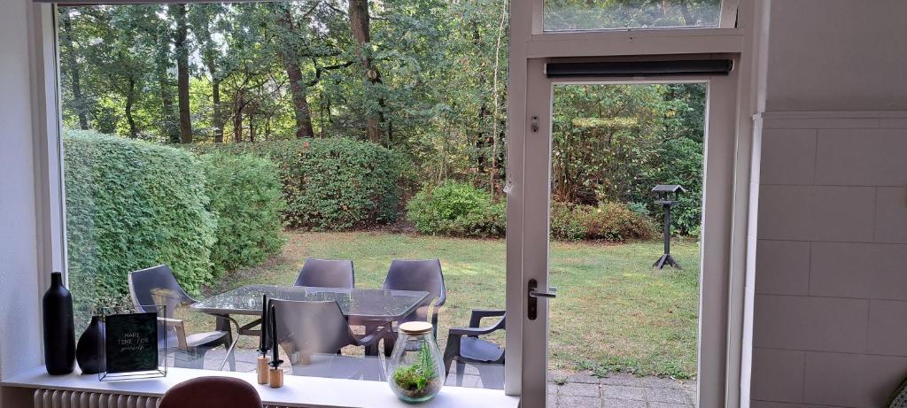 Knusse 5 Persoons Bungalow Hartje Veluwe photo 4
