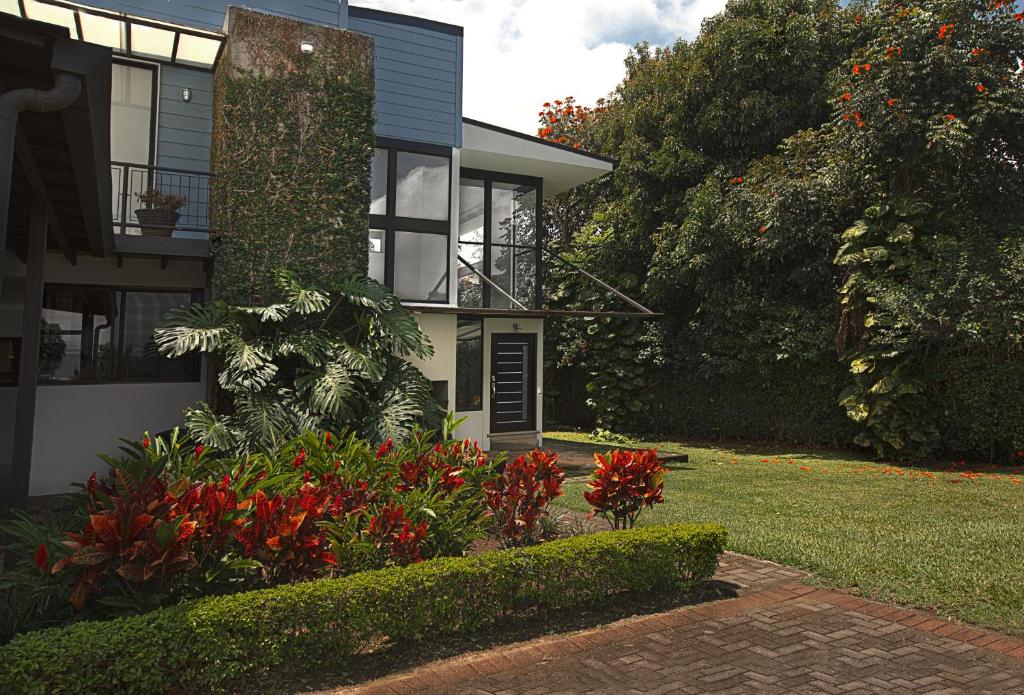 Garden House photo 2