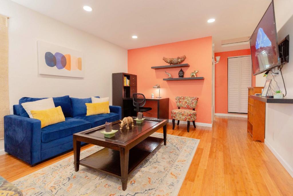 Redwood Place in Heart of Silicon Valley image