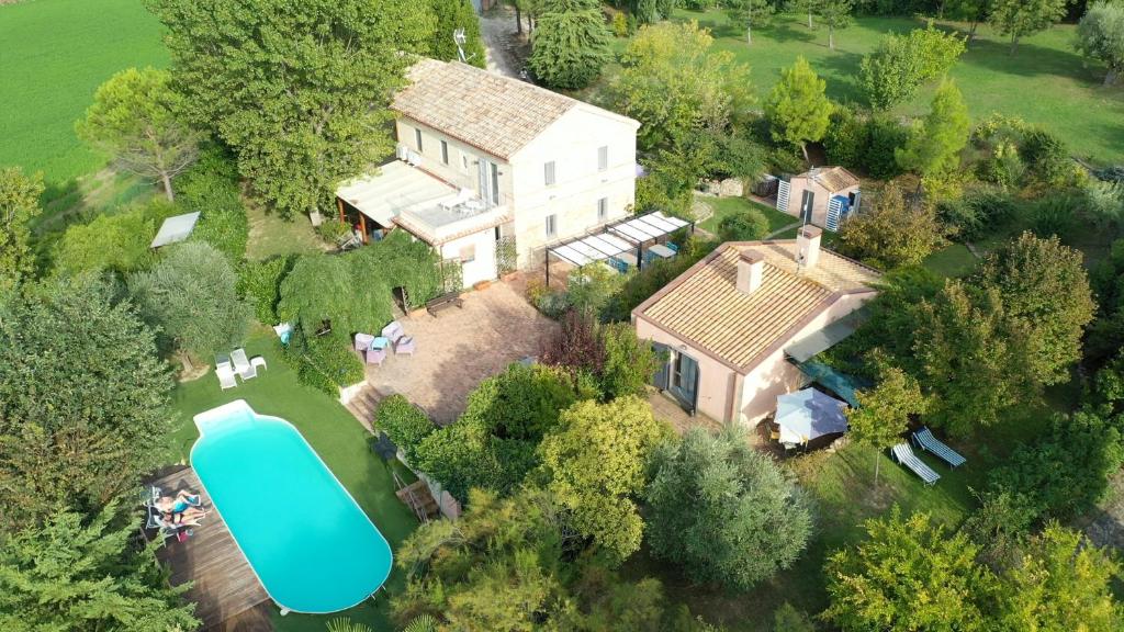 Casali Marchigiani - Ville vacanza private con piscina