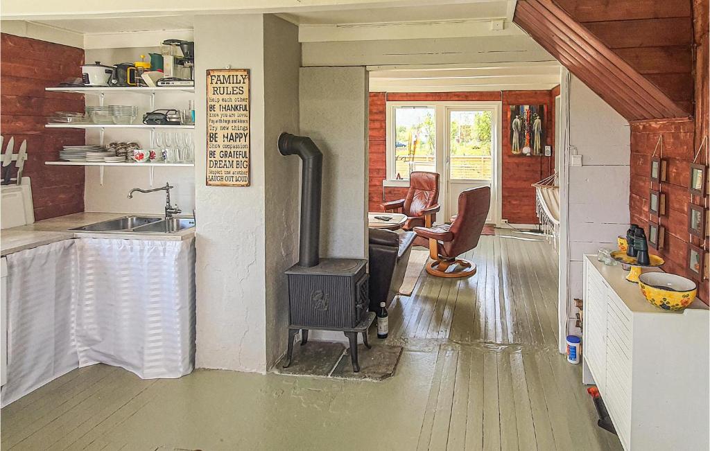 Amazing Home In Sortland With 3 Bedrooms And Wifi photo 3