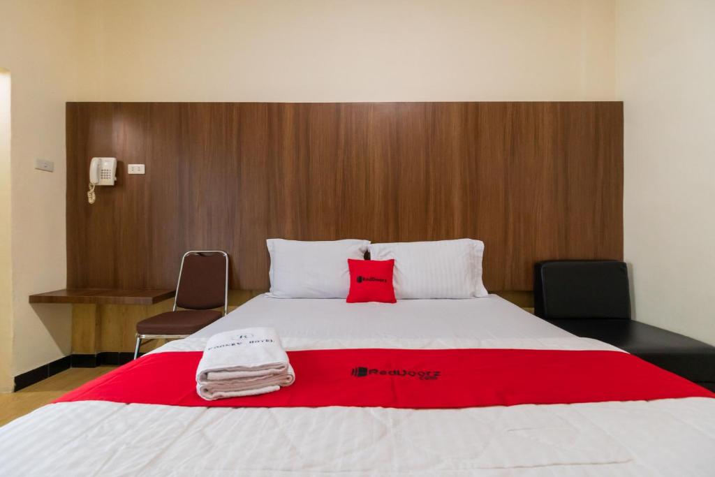 RedDoorz Plus near Ramayana Pematangsiantar, Pematangsiantar