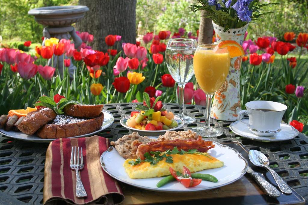 Gramercy Mansion B&B image