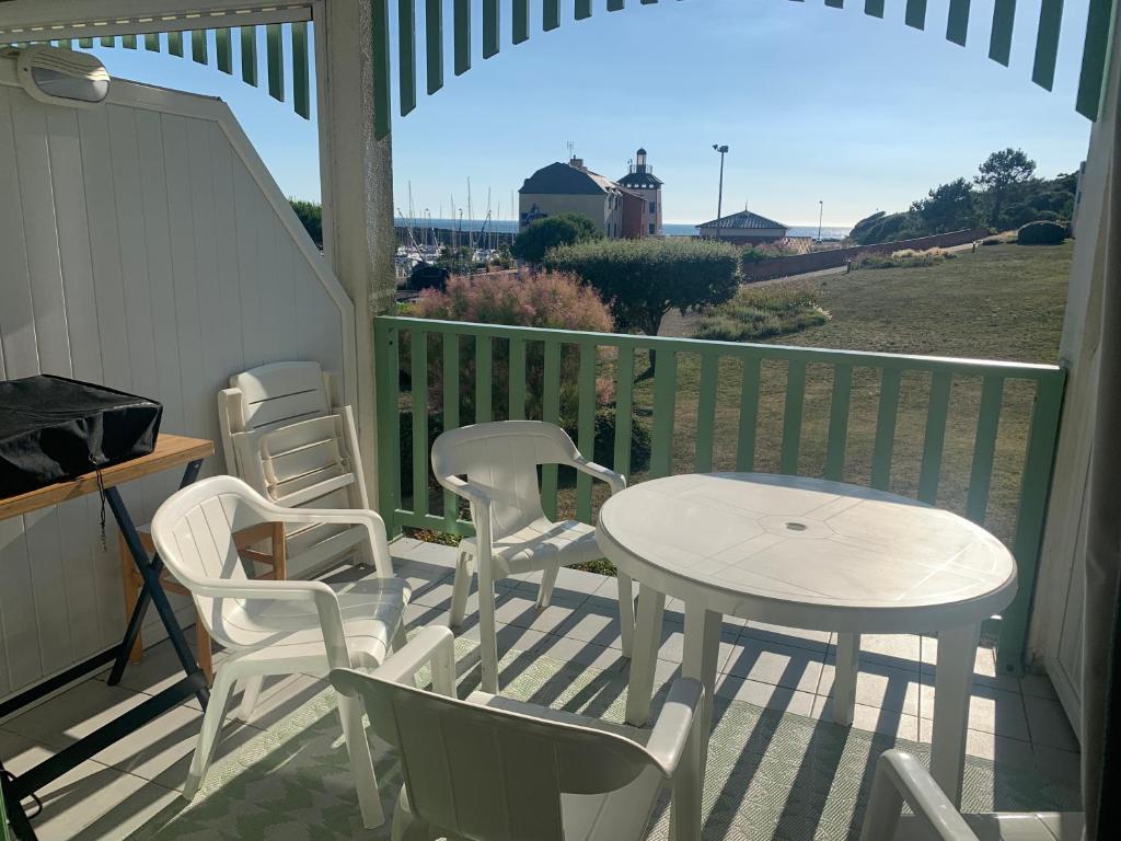 Vue mer, superbe appartement refait à neuf! photo 4