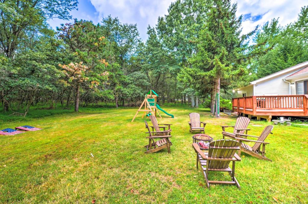 Albrightsville Cottage, Walk to Wolf Run Lake! photo 1