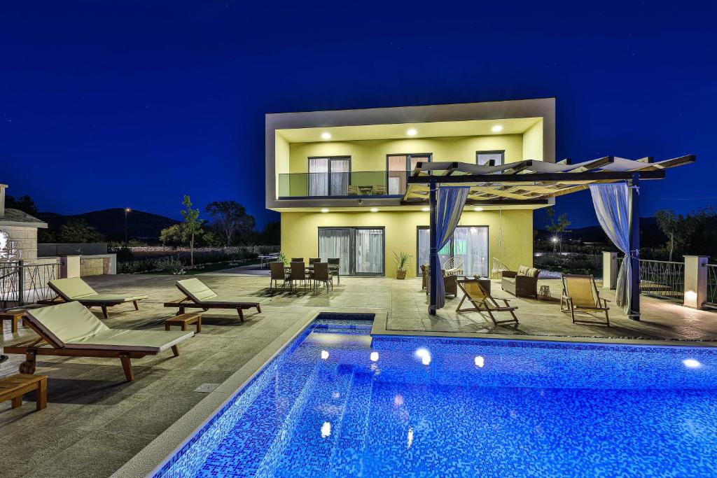 Luxury Villa Elena photo 2