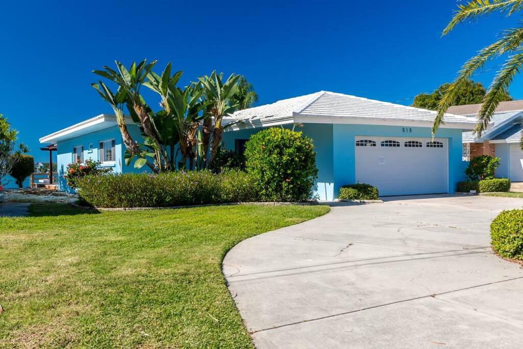 Amazing water front view home newly renovated 3BD 2BTH photo 2