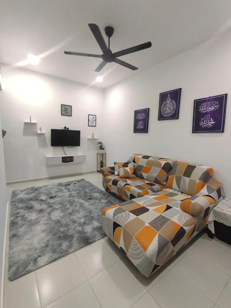 D'Nenas Homestay Kijal photo 3