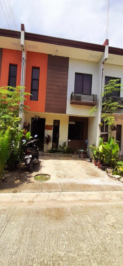 Entire 2 story-house in Navona Subdivision in lapu-lapu Mactan Cebu photo 1