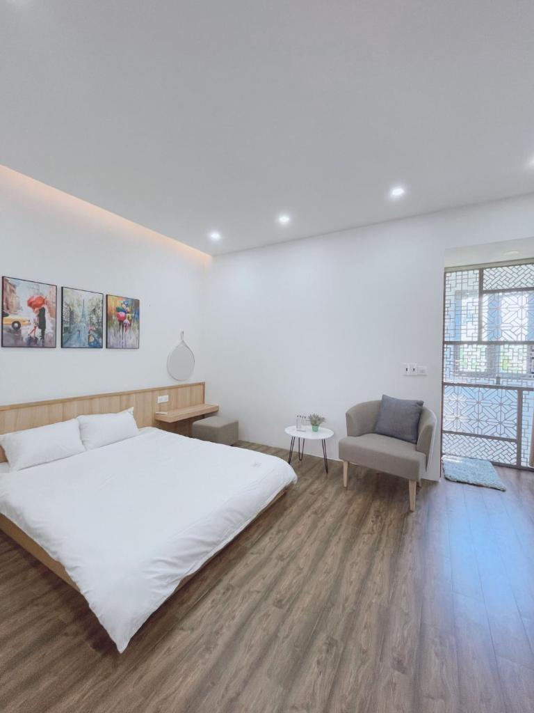 Moon House Da Nang