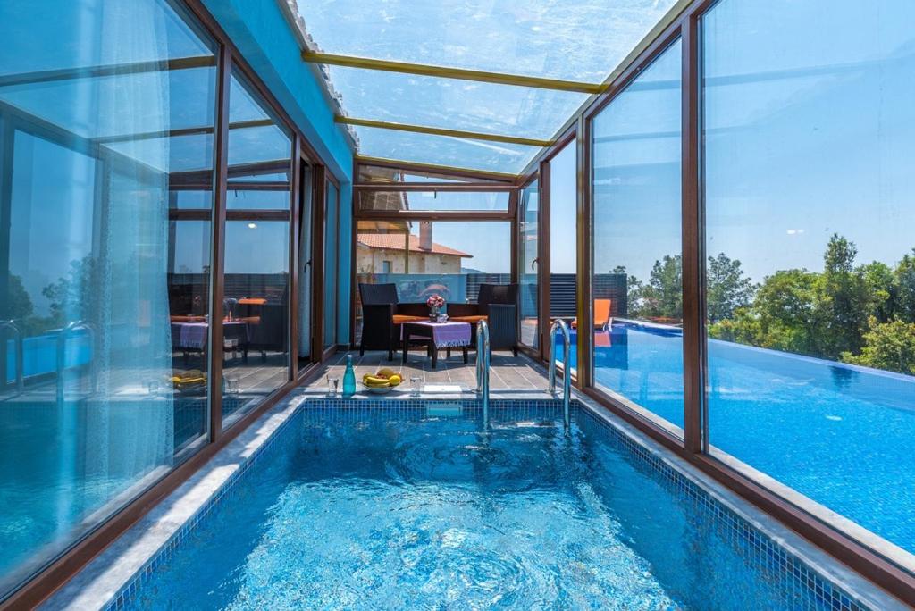 Villa My Heart Sauna and indoor heated pool photo 2