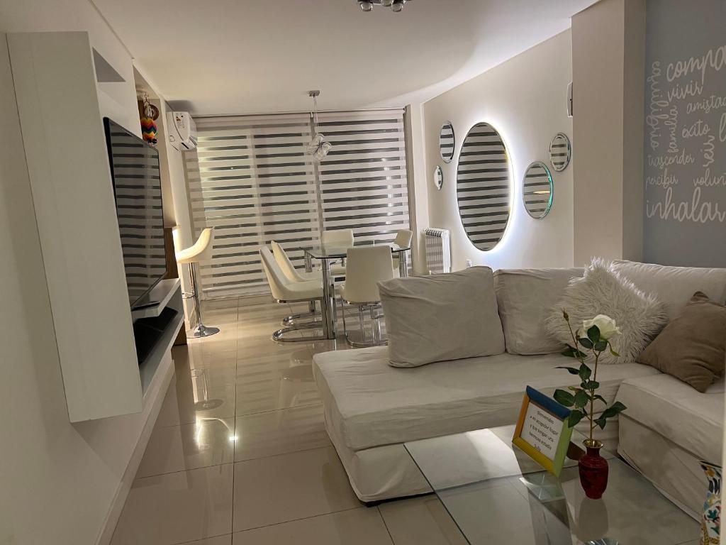 Alucinante departamento en La Perla 3 ambientes con aire acondicionado y calefacción central