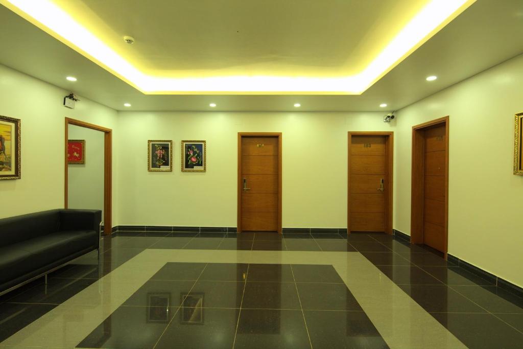 Khách sạn Hùng Cường