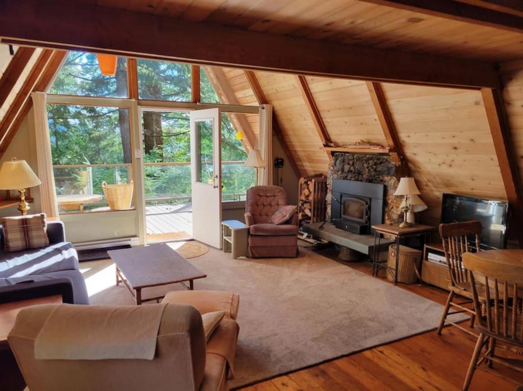 Cabin In The Woods photo 1