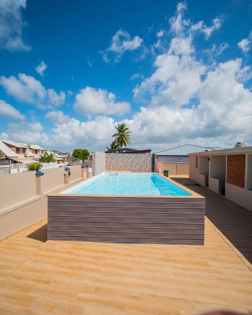 T3 Jacuzzis et piscine au centre ville de Port-Louis