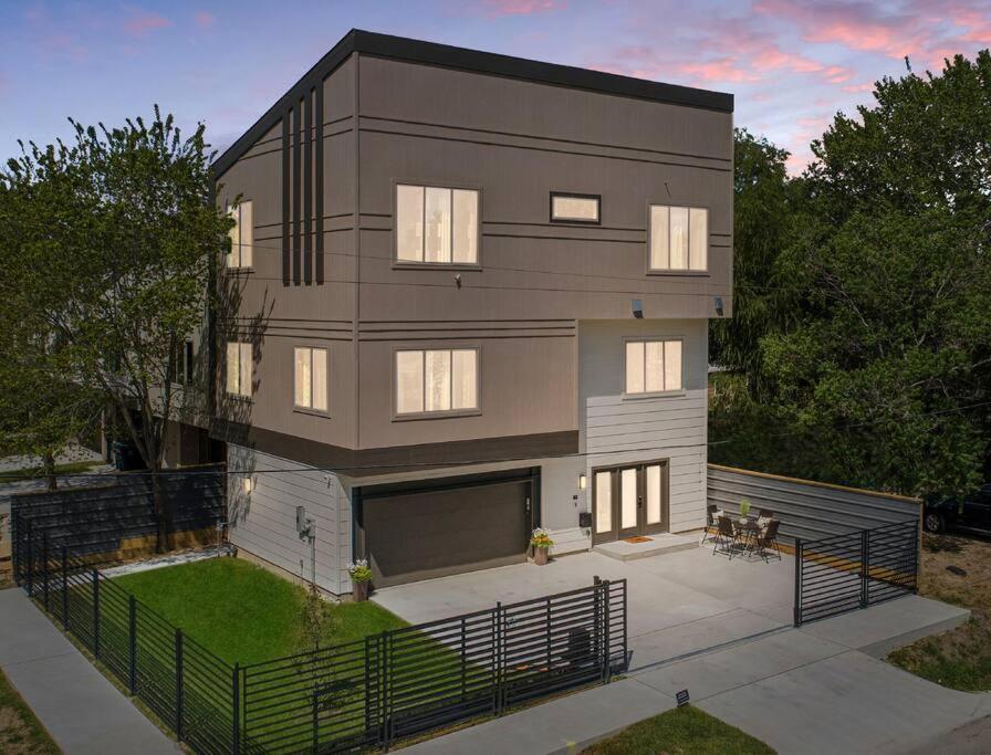 New Two Unit Modern Luxury Home Centrally Located image