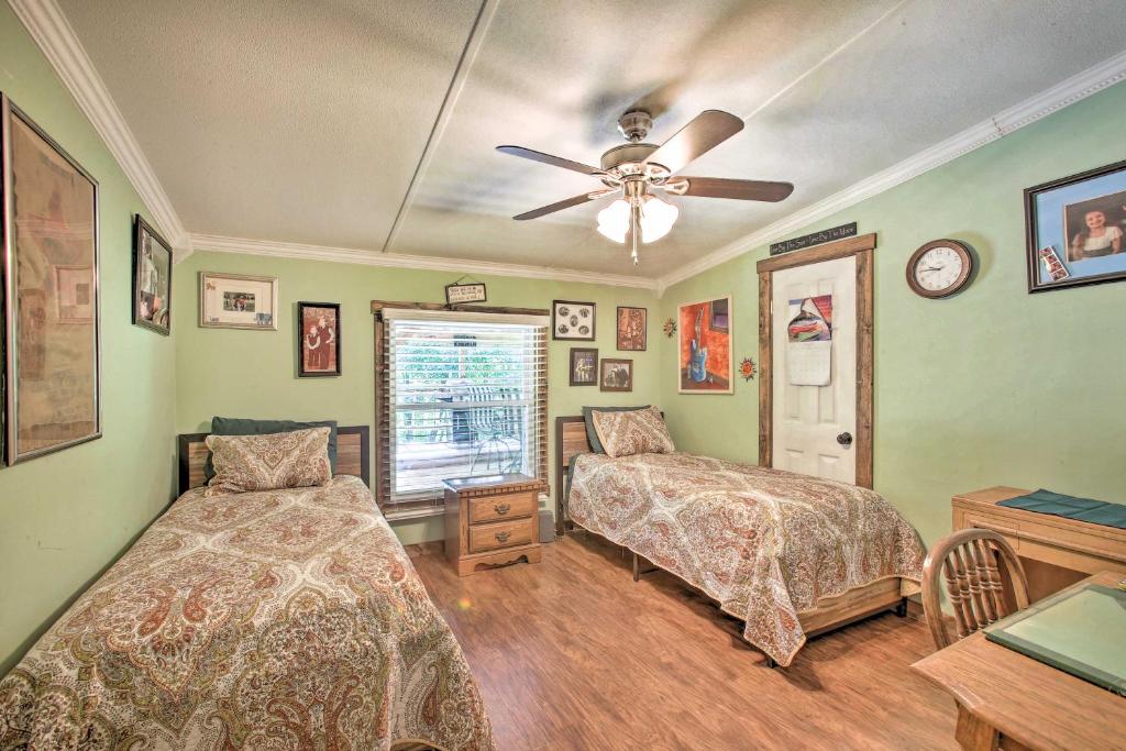 Rustic and Secluded Retreat with Deck on 2 Acres! photo 2