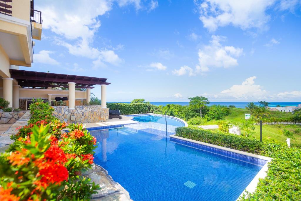Pristine Bay Villa 1108 home photo 3