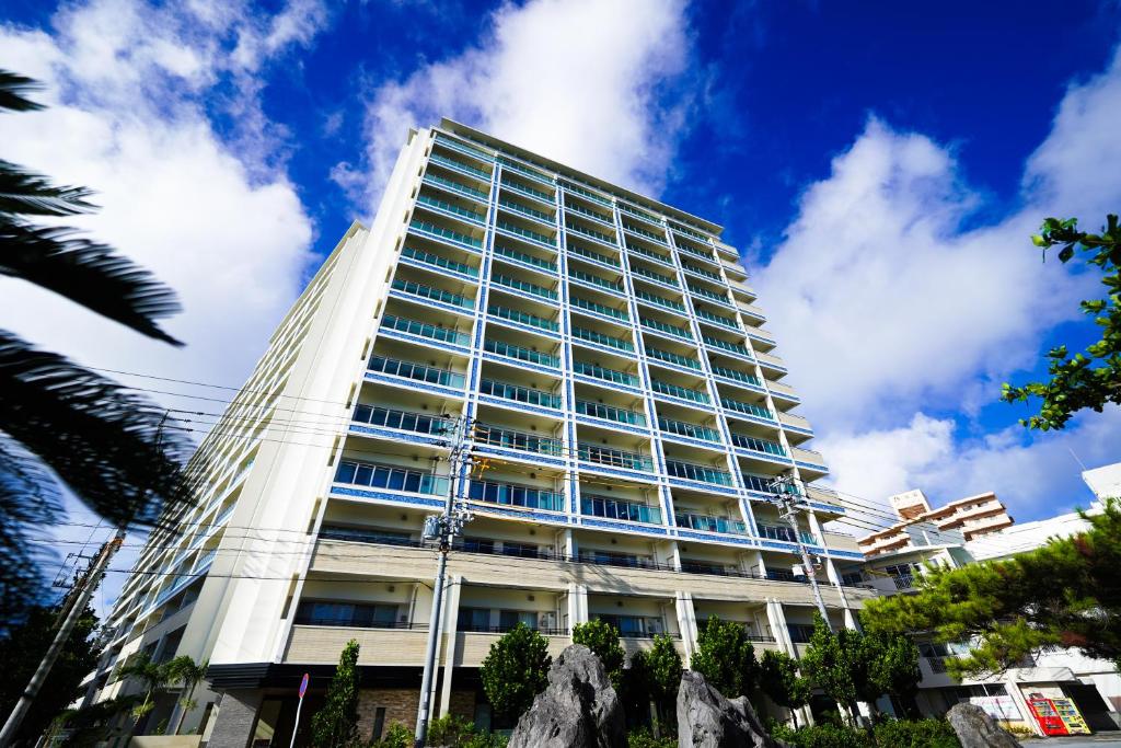 Branchera Naha 1102, Chatan