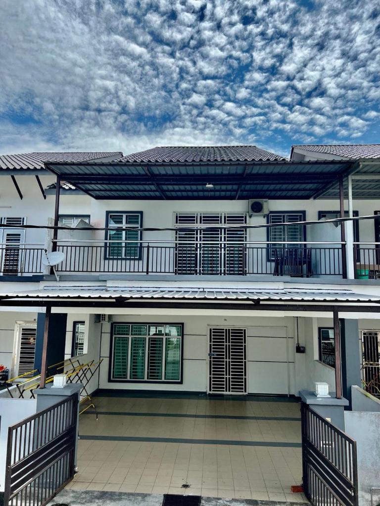 SingBeach holiday house photo 1