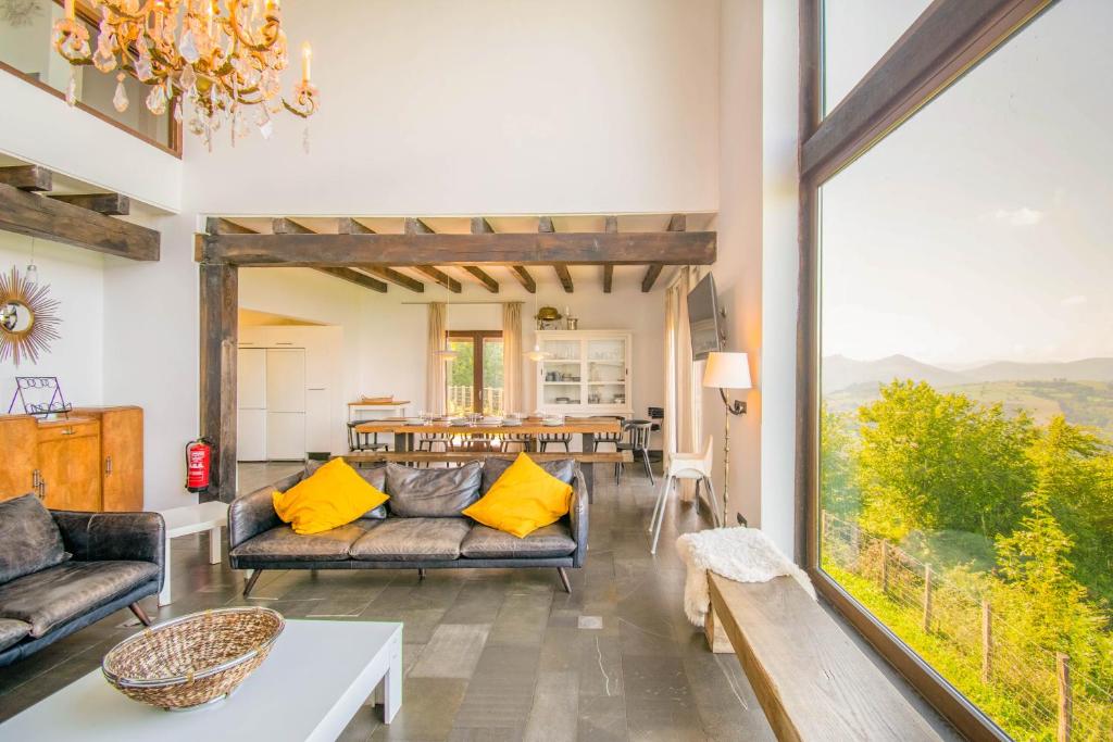 Behin Batean, espectacular casa rural en pleno corazón del valle Baztán photo 2