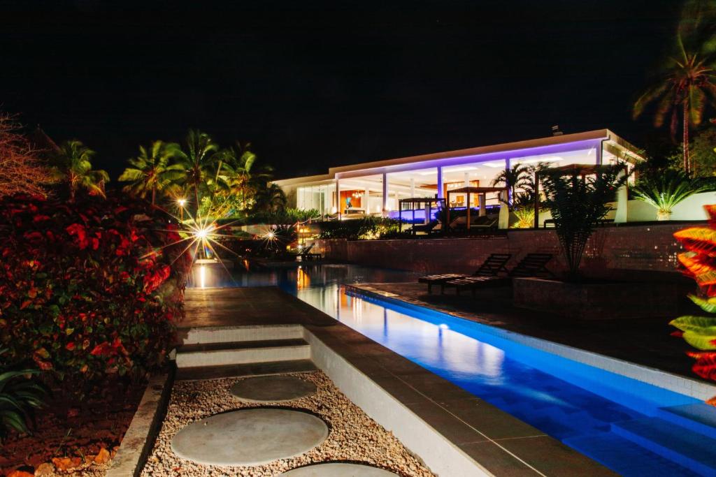 Safira Blu Luxury Resort & Villas - Tap to explore photos