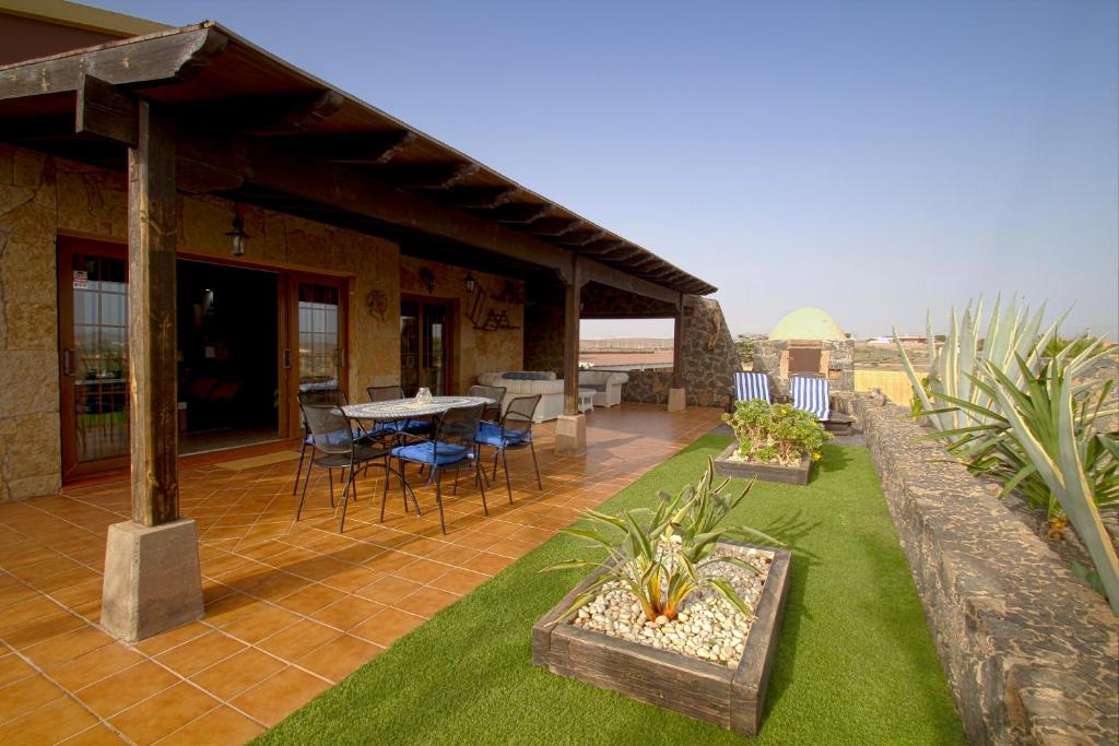 Villa Los Volcanes photo 2