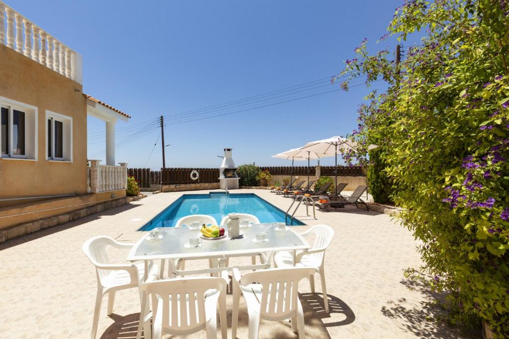 Villa Camelia by Villa Plus photo 2