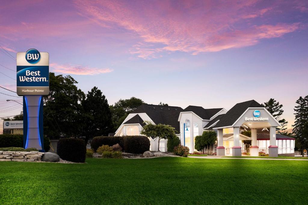Best Western Harbour Pointe Lakefront image