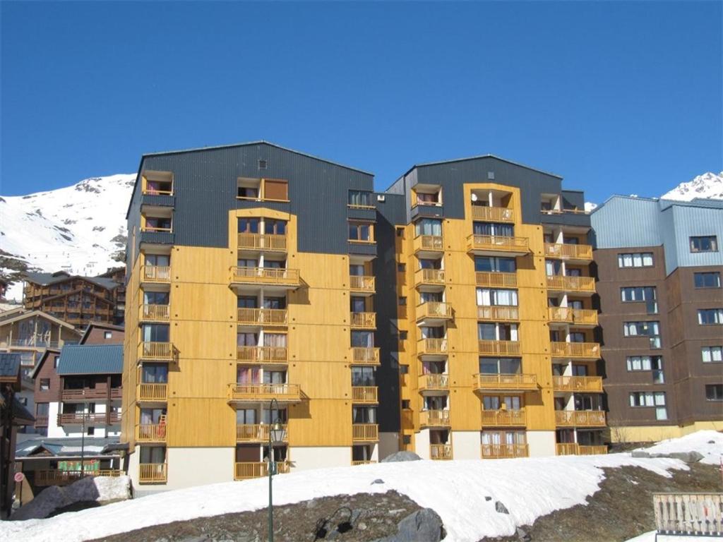 Val Thorens - Appartement pour 4 avec kitchenette équipée proche des pistes - Tap to explore photos