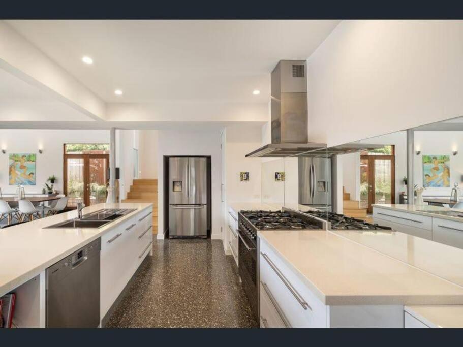 Sorrento Sea Escape - perfect family beach house with linen. photo 1