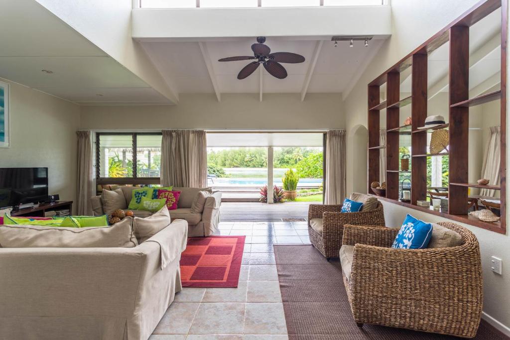 Muri Beach Villa photo 2