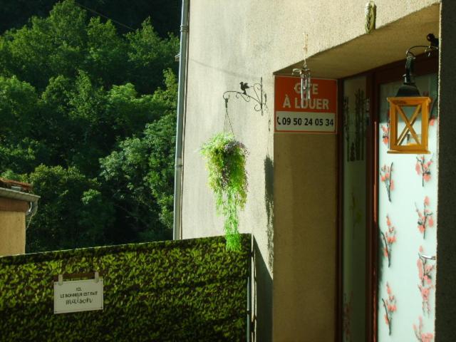 MAISON DANS UNE CITE DE CARACTERE AGREABLE. photo 4