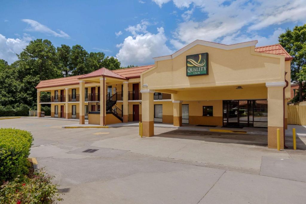 Quality Inn image